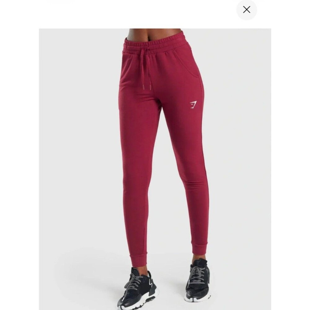 Gymshark | Pippa Training Joggers | Wine Red | XL